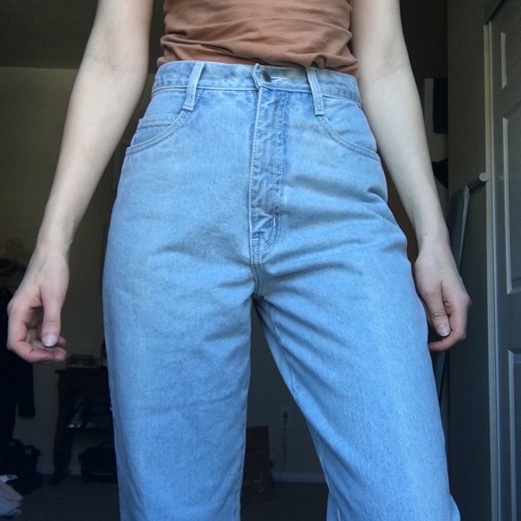 PERFECT Condition High-Waisted Bill Blass Denim - Picture 2 of 8